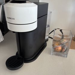 Nespresso Vertuo Next White