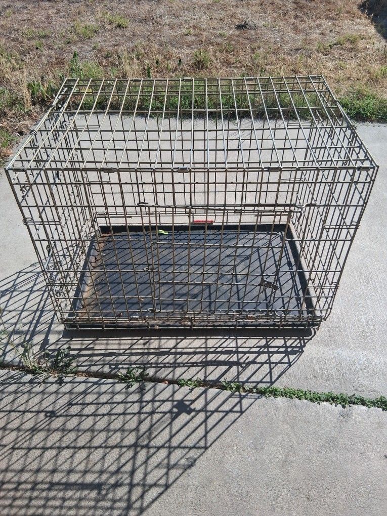 Medium Size Dog Crate. Heavy Duty
