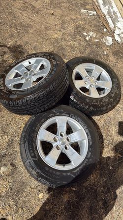 215/70R16 Chevy Bridgestone  dueler