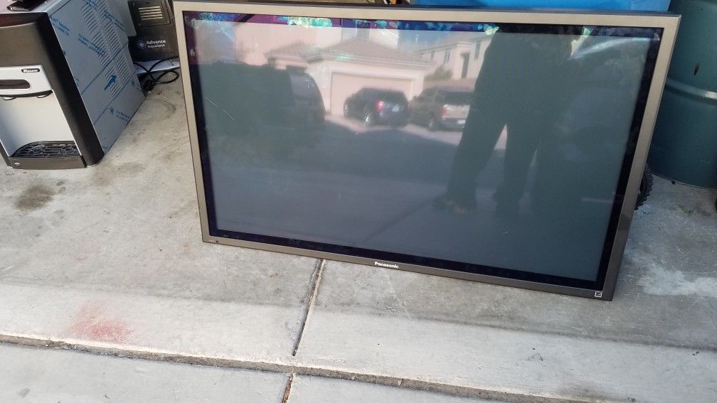 50 Inch Panasonic plasma computer monitor