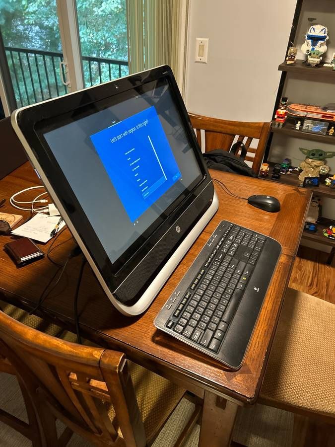 HP Pavilion 23 Inch touchscreen All In One