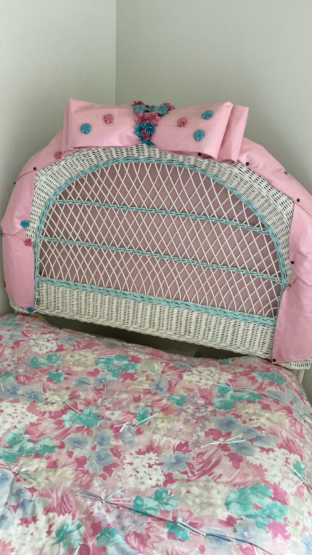Fairyland Collection 4 Pieces Bedroom Set