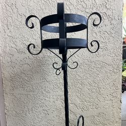 Outdoor Plant Holder