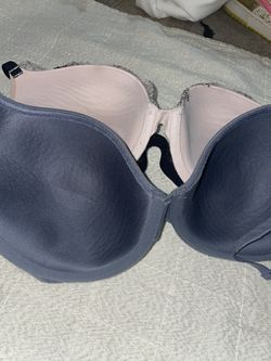 Victoria's Secret Push Up Bra Bombshell Plunge 34B for Sale in Stratford,  CT - OfferUp