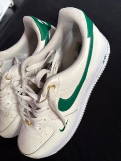 Nike airforce 1 cream and green