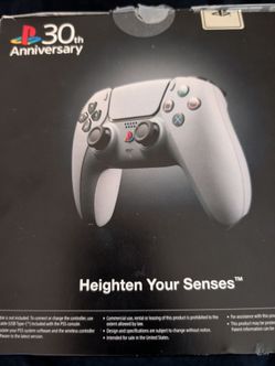 PS5 Controller 30th Anniversary