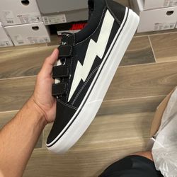 Revenge Storm Size 12 Straps