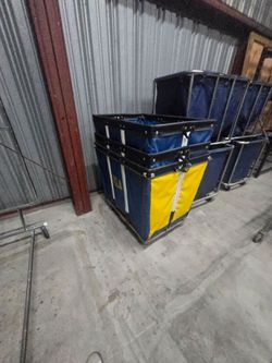8 Bushel Laundry Carts - Vinly - On Casters