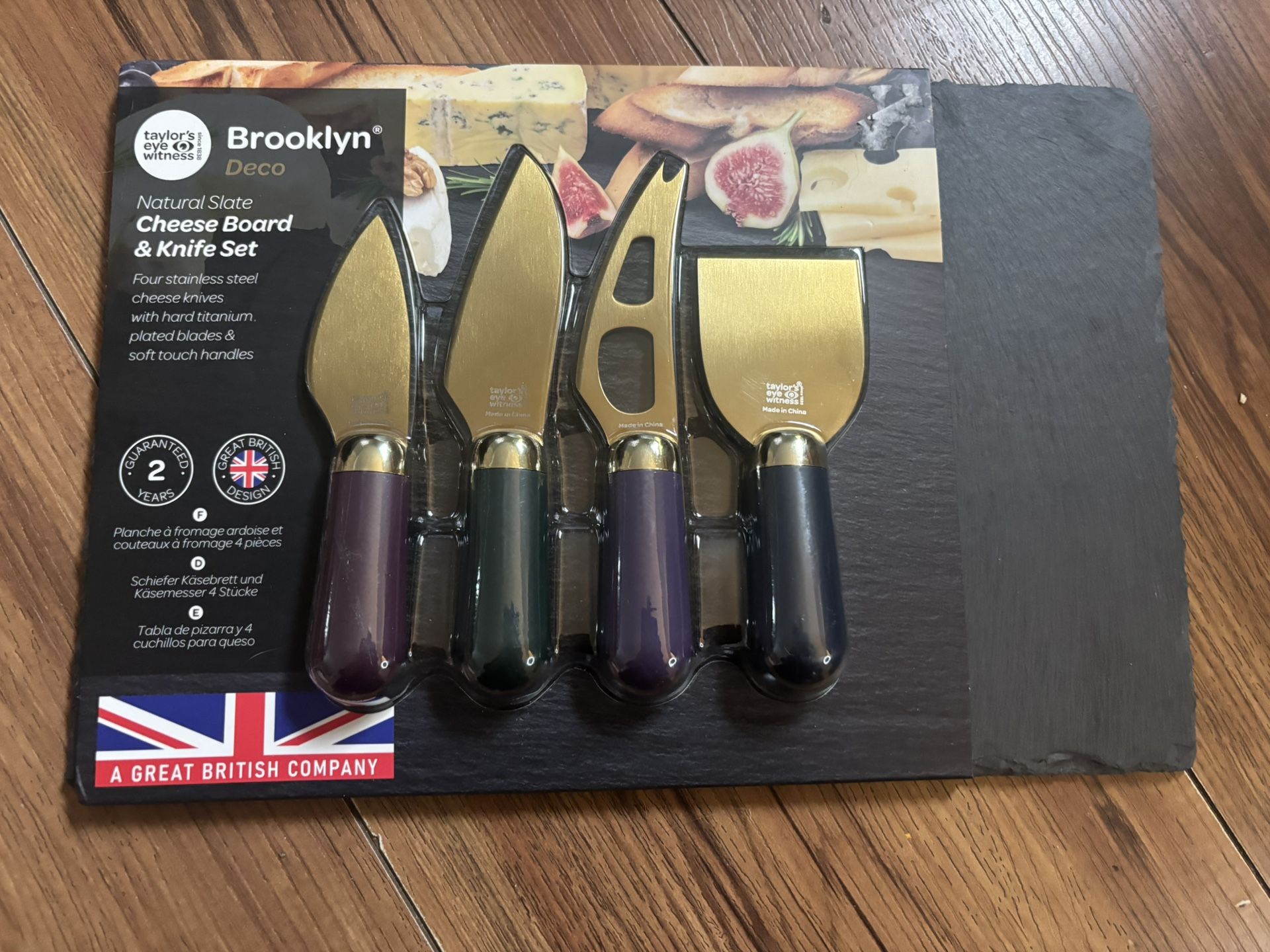 Brooklyn Deco Cheese Board & Knife Set