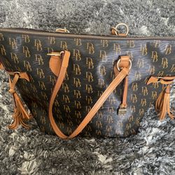 Dooney & Bourke Purse 