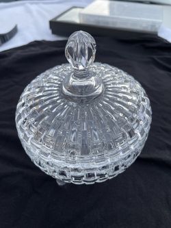 Crystal D’Adriana Lead Crystal Lidded Candy Dish Vintage 1980’s Clear