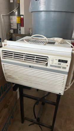 LG window AC unit 8000 BTU