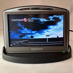 TomTom GO 720 GPS Navigation System Bundle – with Dock & USB Cable