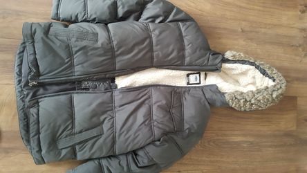 Winter coat old navy boys 10-12 L