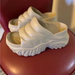 LEFT LING RIGHT LING Khaki Thick EVA Open Toe Platform Clogs Sz 9-9.5 NEW