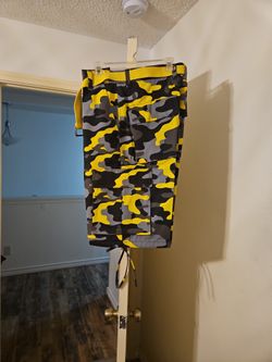 Brand New Cammoflage Pant Size 36. $20