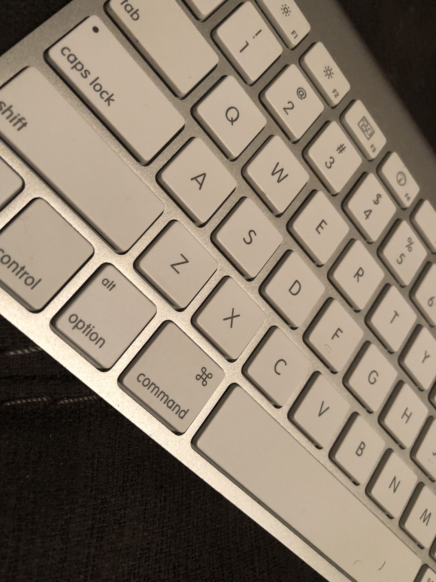Apple Wireless Keyboard & mouse