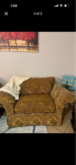 Oversized Accent Armchair with Paisley Pattern