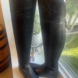 Tory Burch Knee High Boot Knee, size 7. excellent condition