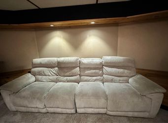 Large 4-Seat Modular Manual Reclining Sofa – Excellent Condition