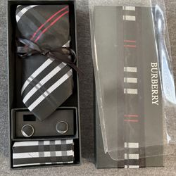 Burberry Tie New Worn
