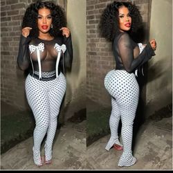 2 piece set with bow