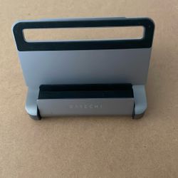 Satechi Aluminum Stand&hub For iPad Pro