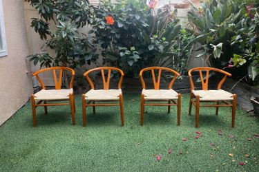 Wishbone Dining Chairs (4)