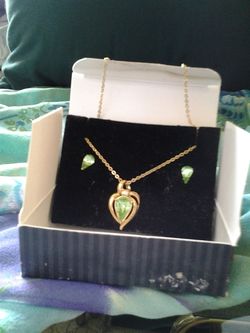 Vintage Avon necklace and earrings.