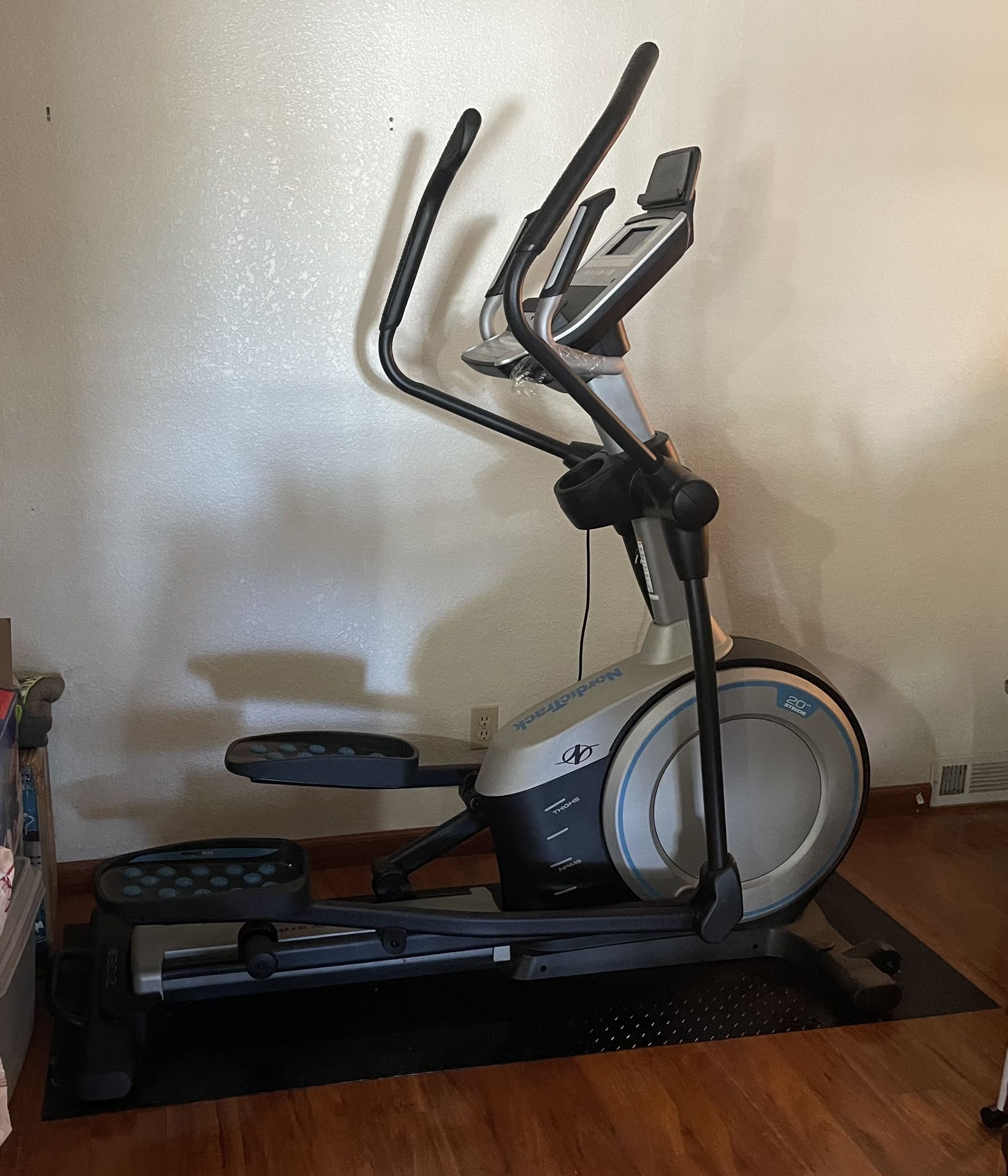 Norditrack Elliptical 20” Stride