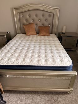 Bedroom set