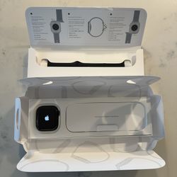Apple Watch 11 GPS 46mm - Space Gray Aluminum & Black Band