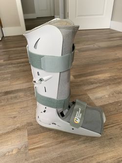 Orthopedic Walking Boot - Aircast (Size LARGE)