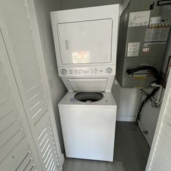 Frigidaire Laundry Center