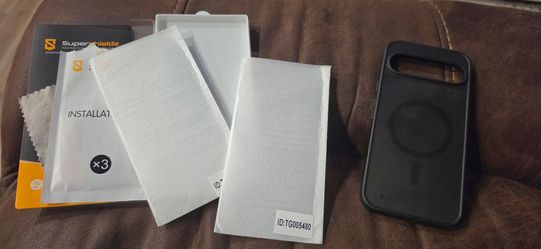 Google Pixel 9 Pro XL Case & 2 Screen Covers