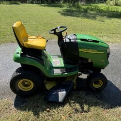 John Deere L118 Riding Mower