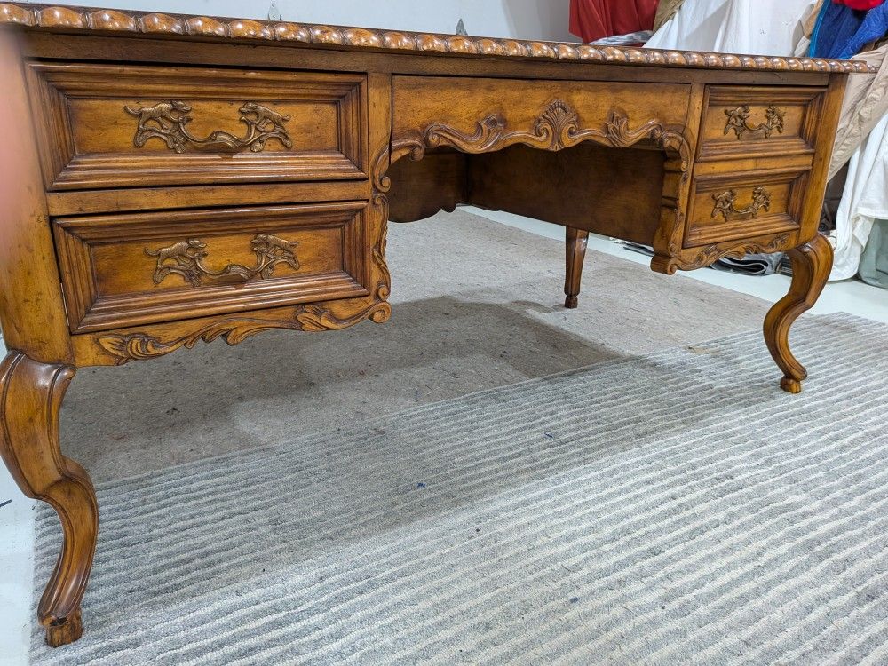 Stunning Ornate Custom Executive Office Desk Richly Carved Wood Oak.