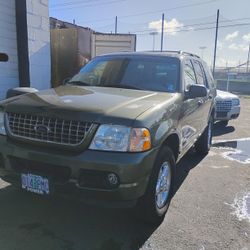 2004 Ford Explorer