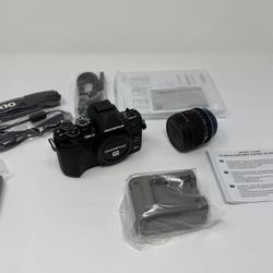 Olympus OM-D E-M10 Mark IIIs Mirrorless Kit 14-42mm Lens – New Open Box Set