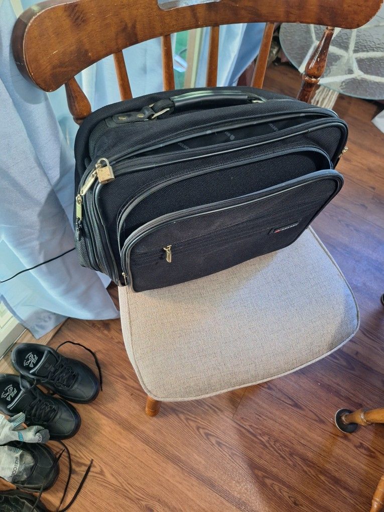 18" double-wide laptop bag