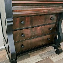 Beautiful Antique 4 Drawer Dresser