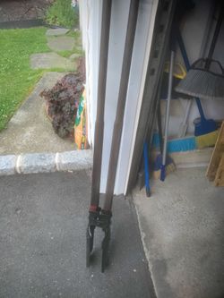 Post hole digger