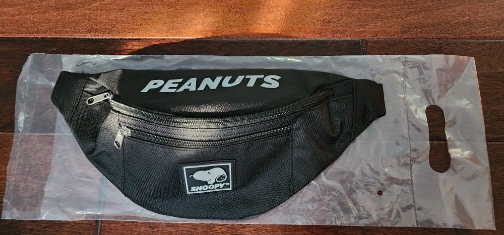 Peanuts Snoopy Waist Bag & Crossbody Bag