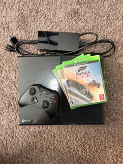 Xbox One + 3 games
