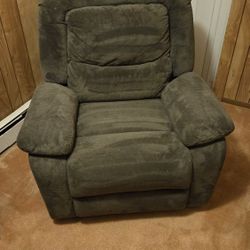 Serta Electric Recliner 