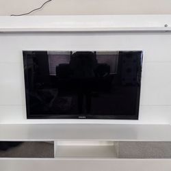 Kursat Mounted TV stand