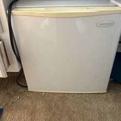 Daewoo Small Refrigerator