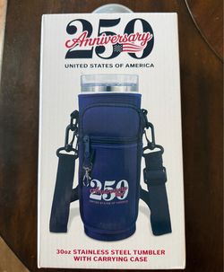 New In Box 30 Oz Stainless Steel Tumbler With Carrying Case