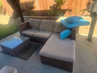 Patio ser 140, 2 swivel cahirs 50, reclinable bed 75, patio chair #5 250 set   patio