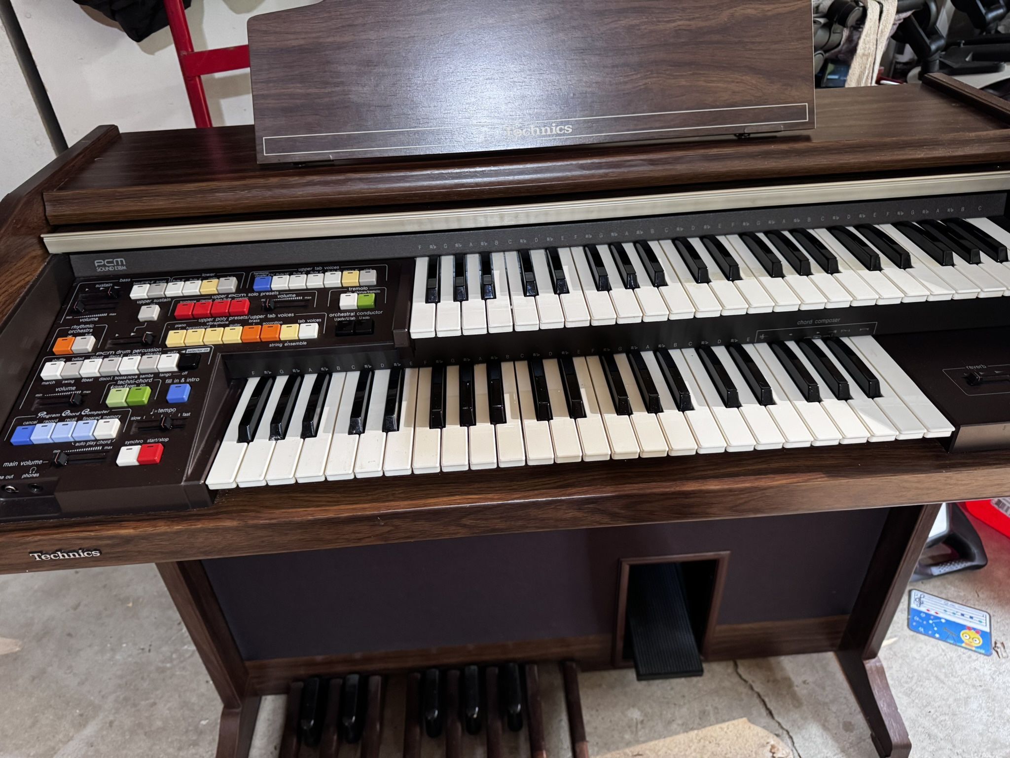 Vintage Organ 